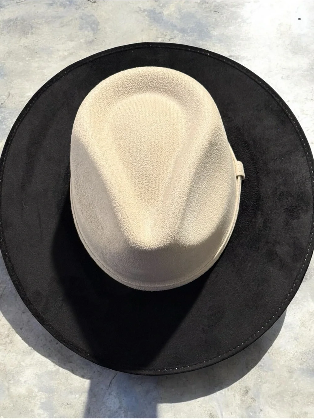Two-Tone Wide Brim Fedora Hat - Cream Crown with Black Brim